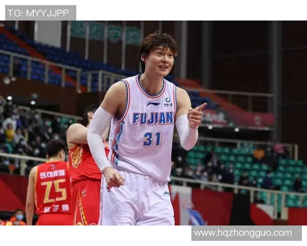 赛后分析：上海篮球队与重庆篮球队的比赛节奏与战术对比探讨